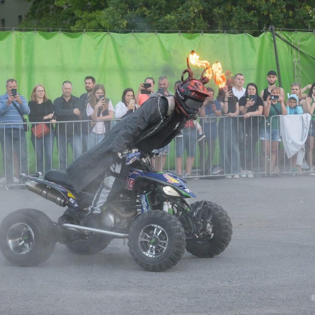 monster truck show w suwalkach niezapomniane widowisko pelne adrenaliny 16