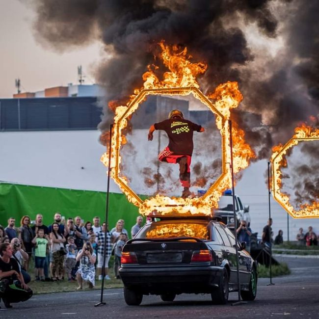 monster truck show w suwalkach niezapomniane widowisko pelne adrenaliny 24