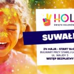 Kolorowy tlum ludzi podczas wydarzenia Holi Swieto Kolorow