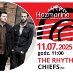 Trzech członków zespołu The Rhythm Chiefs podczas koncertu