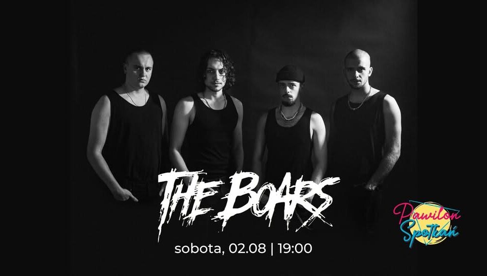 Zespół The Boars grający koncert na scenie plenerowej