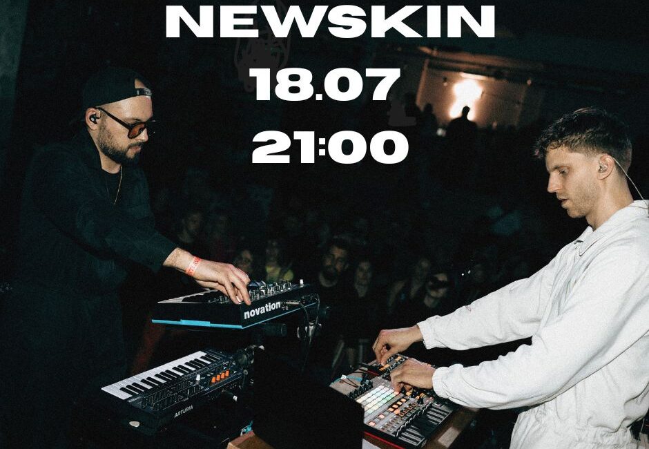 Koncert zespołu Newskin w Niedorzecznych Członkowie zespołu Newskin podczas koncertu