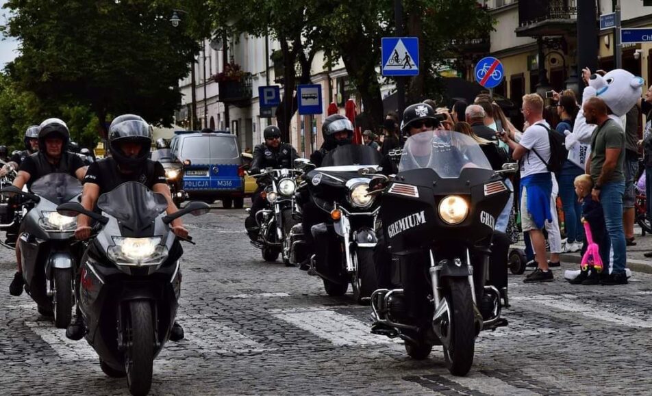 Motocykliści podczas parady na Suwałki Blues Festiwal