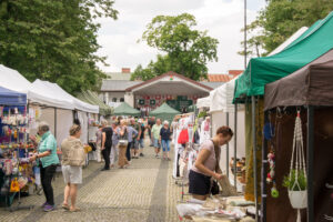 suwalski jarmark folkloru i smaku 2025 sobota pelna tradycji i muzyki 07