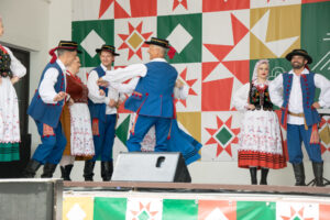 suwalski jarmark folkloru i smaku 2025 sobota pelna tradycji i muzyki 20