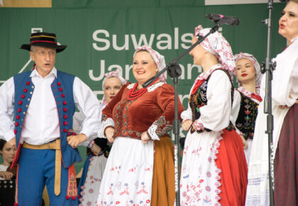 suwalski jarmark folkloru i smaku 2025 sobota pelna tradycji i muzyki 22
