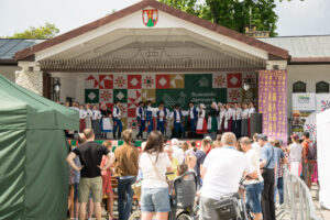 suwalski jarmark folkloru i smaku 2025 sobota pelna tradycji i muzyki 31