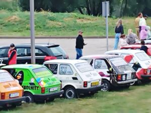 wielka wyprawa maluchow 2025 zawitala dzis do suwalk 001