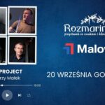 Jerzy Małek z trąbką podczas występu