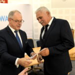suwalscy modelarze lotniczy wyroznieni przez prezydenta miasta