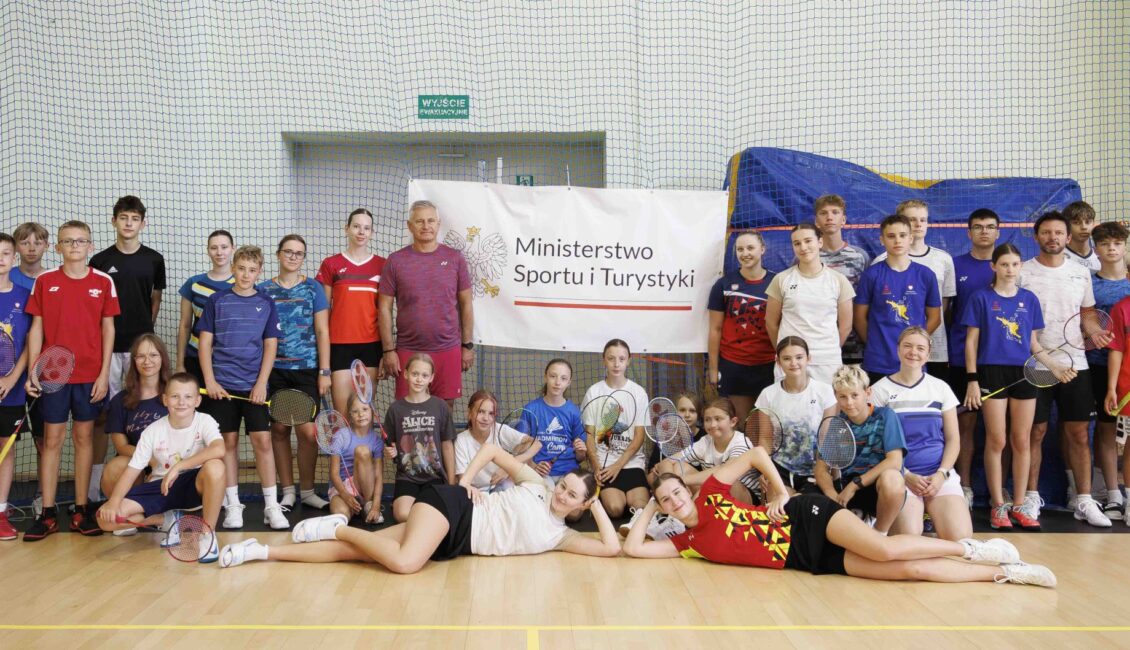 wakacyjne obozy organizowane przez suwalski klub badmintona