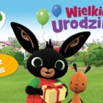 Postacie z przedstawienia Bing na scenie teatralnej