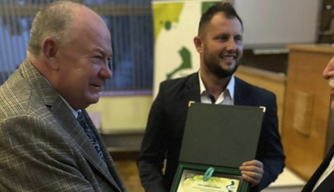 Leszek Lewoc otrzymał tytuł Honorowego Prezesa Podlaskiej Federacji Sportu leszek lewoc otrzymal tytul honorowego prezesa podlaskiej federacji sportu