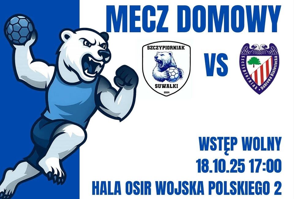 Zawodnik rzuca piłkę na hali sportowej podczas meczu piłki ręcznej