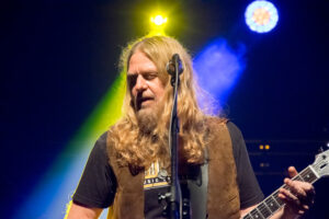 The Steepwater Band 27