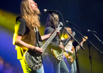 The Steepwater Band 35