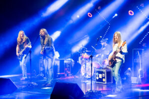 The Steepwater Band 38