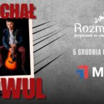 Michał Sowul podczas występu z zespołem