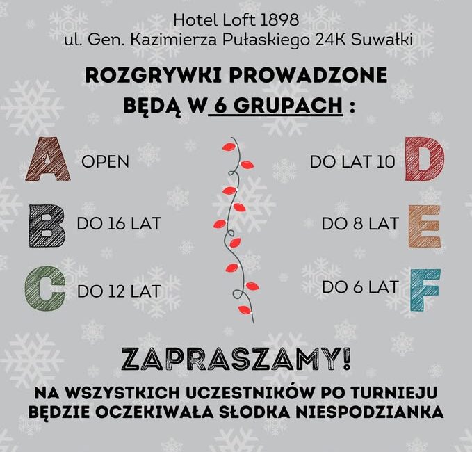 plansza szachowa w świątecznej scenerii