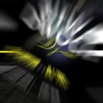 Dyskoteka nad Kaczym – bitwa dwóch DJ-ów Dwóch DJ-ów na tle kolorowych świateł podczas imprezy