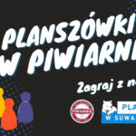 osoby grające w gry planszowe przy stole