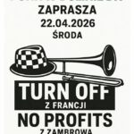 Zespół punkowy grający na scenie