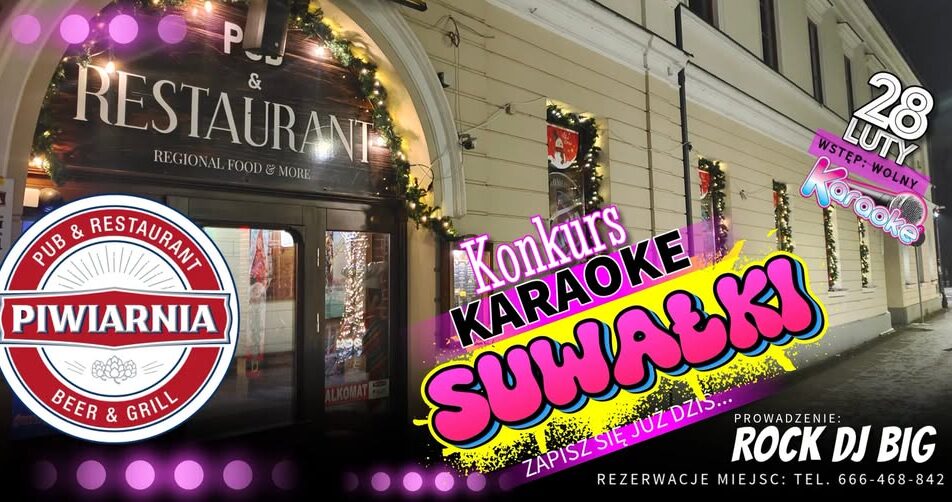 Uczestnik śpiewający na konkursie karaoke