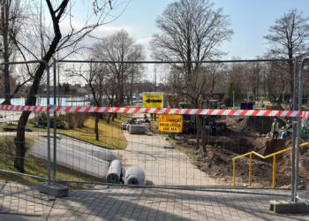 czasowe zamkniecie przejscia przy zalewie arkadia z powodu prac modernizacyjnych