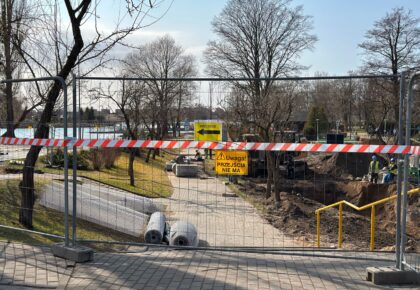 Czasowe zamknięcie przejścia przy Zalewie Arkadia z powodu prac modernizacyjnych czasowe zamkniecie przejscia przy zalewie arkadia z powodu prac modernizacyjnych