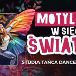 Tancerze wykonujący choreografię na scenie.