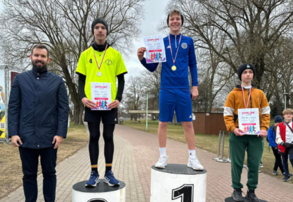 Drużynowe biegi przełajowe przy Zalewie Arkadia – rywalizacja szkół podstawowych druzynowe biegi przelajowe przy zalewie arkadia rywalizacja szkol podstawowych