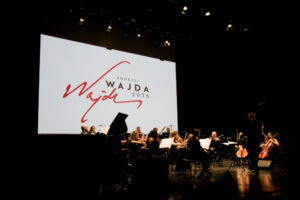 koncert muzyki z filmow andrzeja wajdy 08