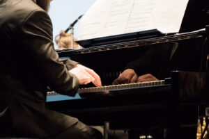 koncert muzyki z filmow andrzeja wajdy 15