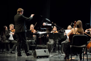 koncert muzyki z filmow andrzeja wajdy 18