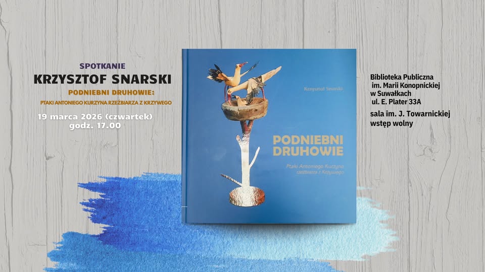 Krzysztof Snarski prezentujący album o Antonim Kurzynie.