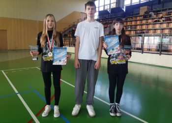 Sukcesy suwalskich modelarzy lotniczych na zawodach w Hrubieszowie sukcesy suwalskich modelarzy lotniczych na zawodach w hrubieszowie
