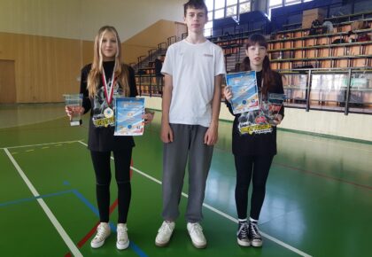 Sukcesy suwalskich modelarzy lotniczych na zawodach w Hrubieszowie sukcesy suwalskich modelarzy lotniczych na zawodach w hrubieszowie