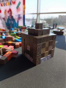 Wielkanocne budowanie z klocków w Suwałki Plaza suwalki plaza wystawa lego 2026 19