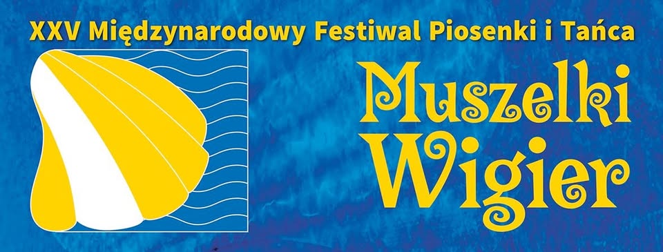 Uczestnicy tańczący na scenie podczas festiwalu Muszelki Wigier.