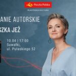 Agnieszka Jeż podczas spotkania autorskiego w placówce pocztowej