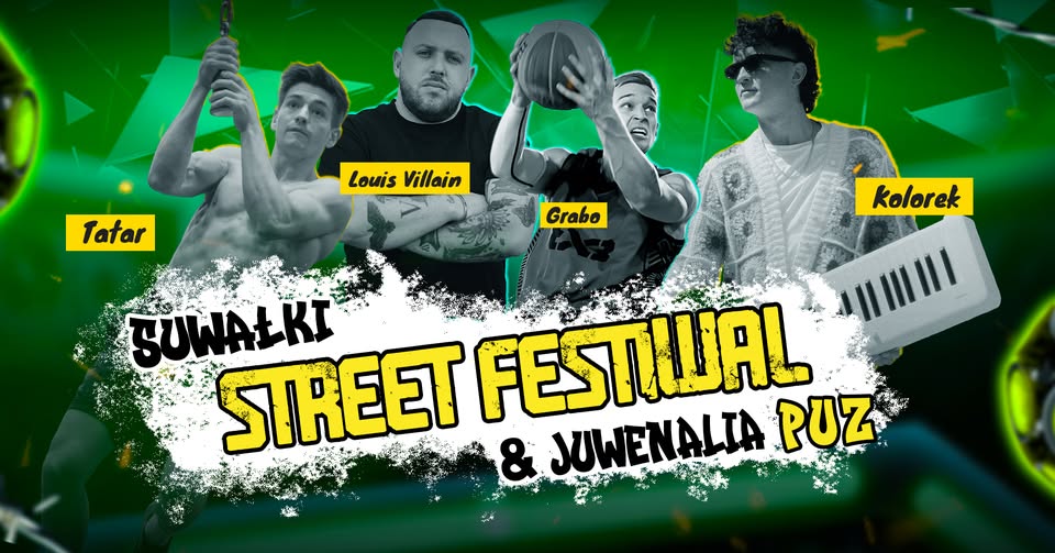 Ludzie biorący udział w festiwalu w Suwałkach