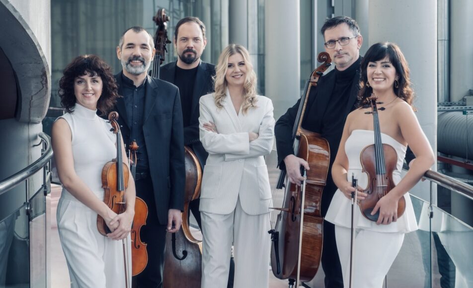 Plakat koncertu inauguracyjnego 22. Letniej Filharmonii AUKSO z udziałem Sonore LAB