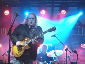 „Osiemnaście mgnień bluesa”. Suwałki Blues Festival w obiektywie Wojciecha Otłowskiego osiemnascie mgnien bluesa suwalki blues festival w obiektywie wojciecha otlowskiego36
